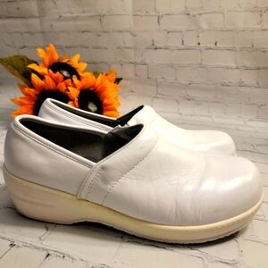 Spring Step White Leather Np Slip Clogs Size 9.5